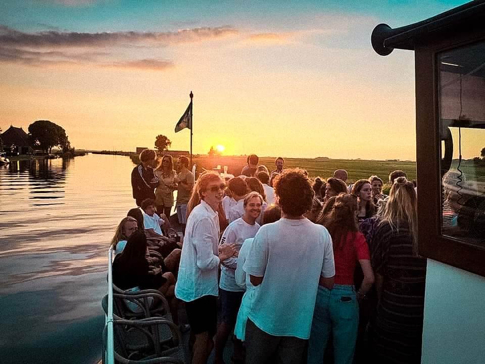Rondvaart 30 personen Friesland - familiedag_friesland