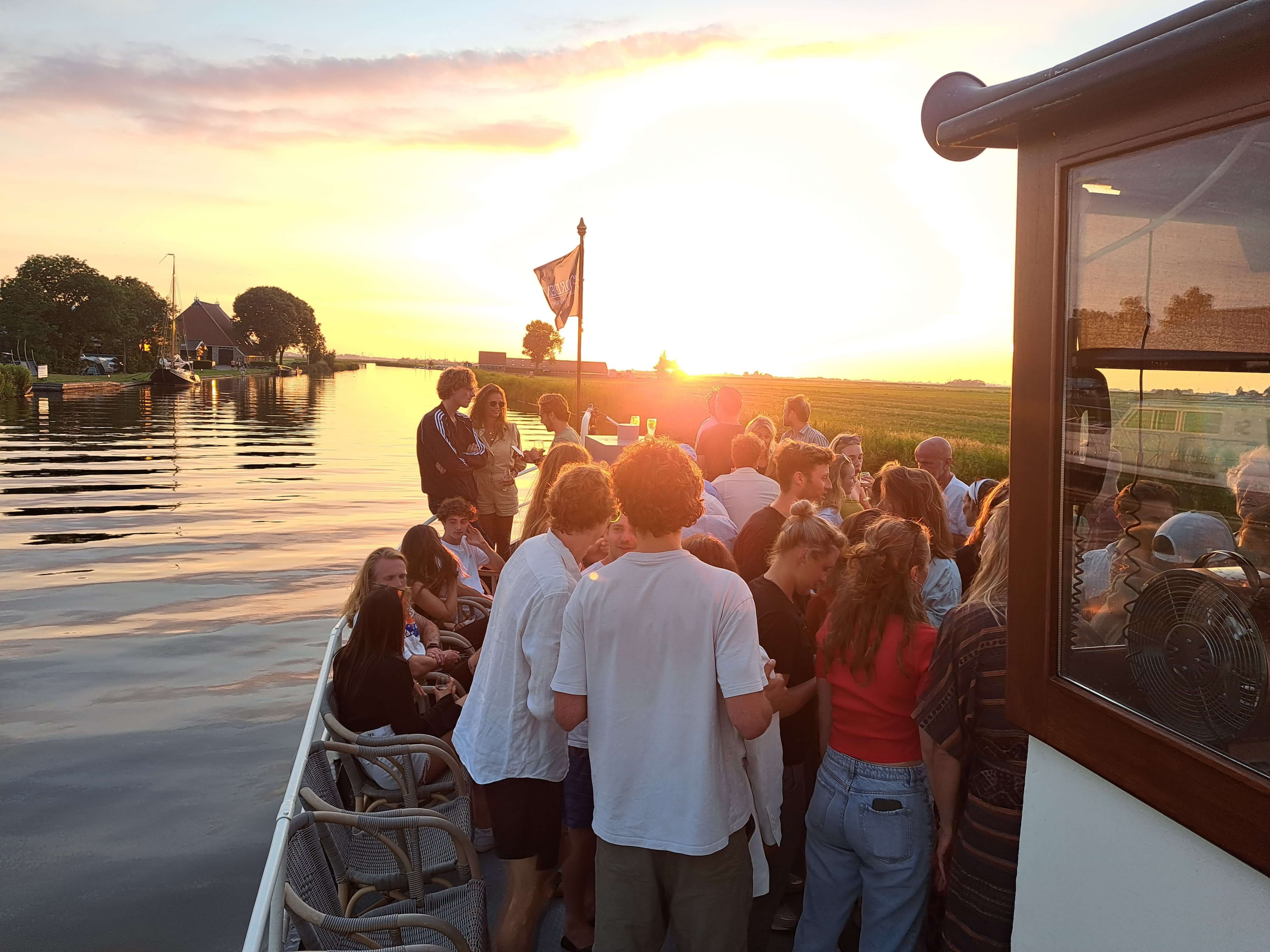 Rondvaart Alde Feanen - discobootfriesland